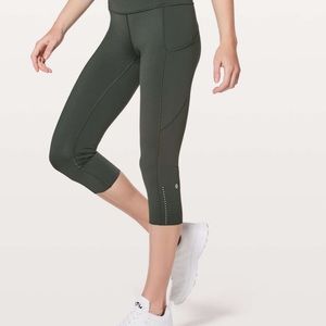 EUC lululemon fast and free crop evergreen size 4